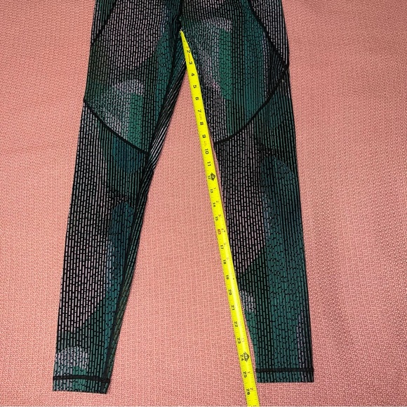 Sweaty Betty Power 7/8 Workout Leggings geo shadow women’s size 6 - Picture 5 of 6